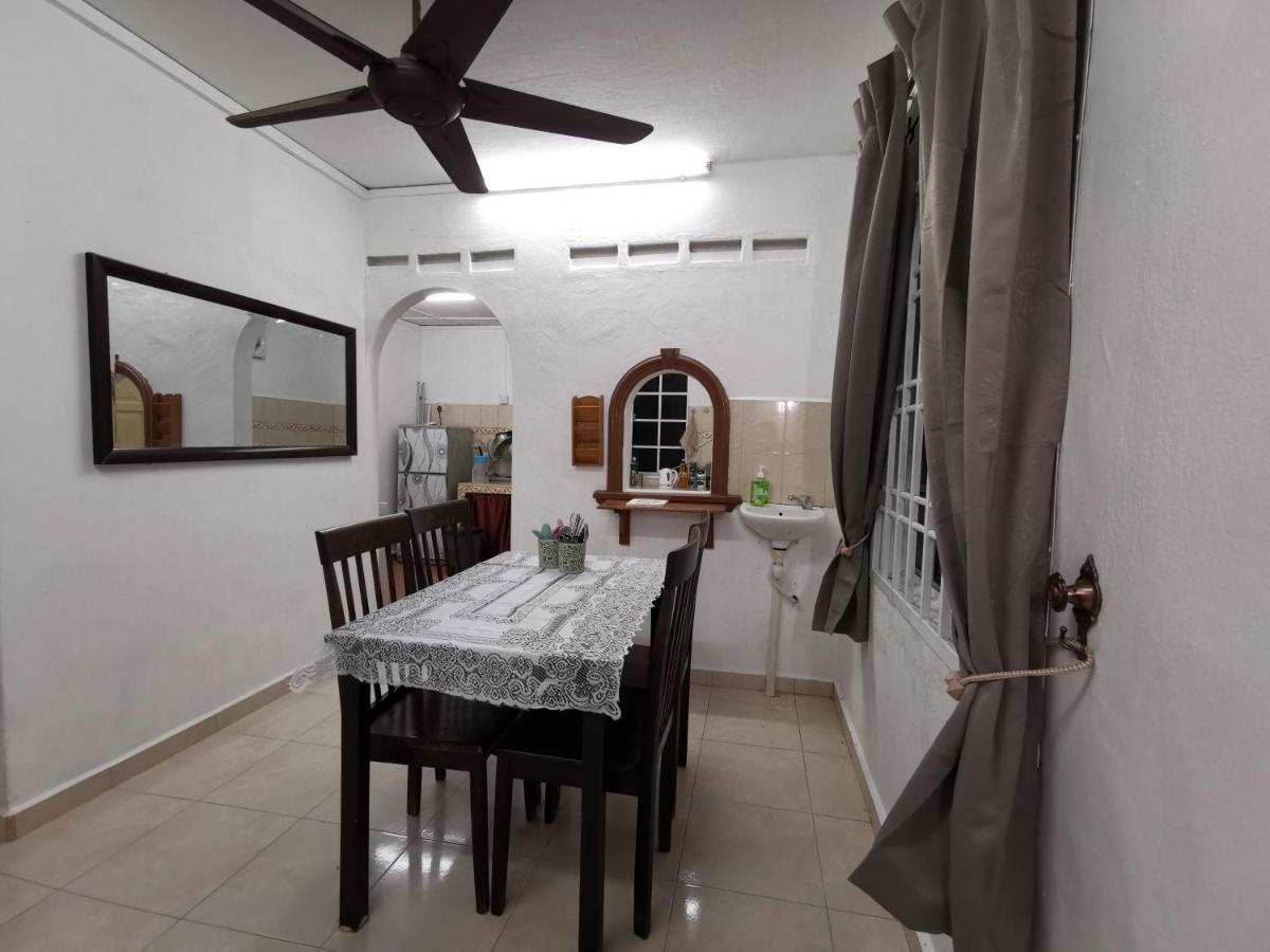 Sri Makmur Pontian Homestay Pontian Besar Exterior photo