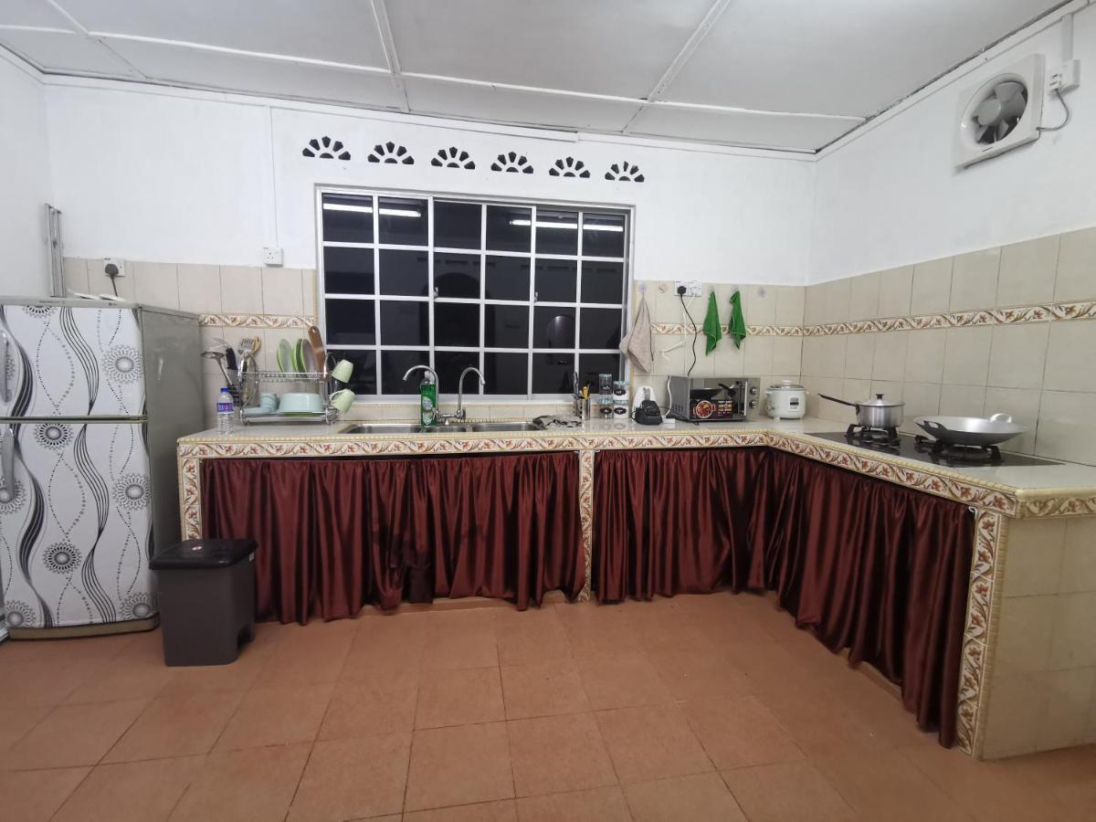 Sri Makmur Pontian Homestay Pontian Besar Exterior photo