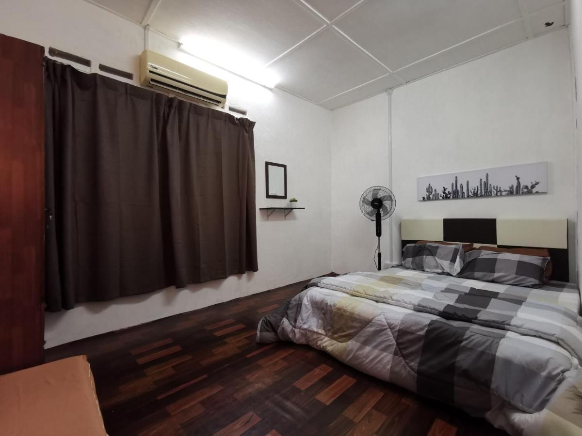 Sri Makmur Pontian Homestay Pontian Besar Exterior photo